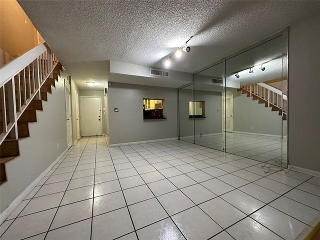 6630 Racquet Club Dr 163, Lauderhill, FL 33319