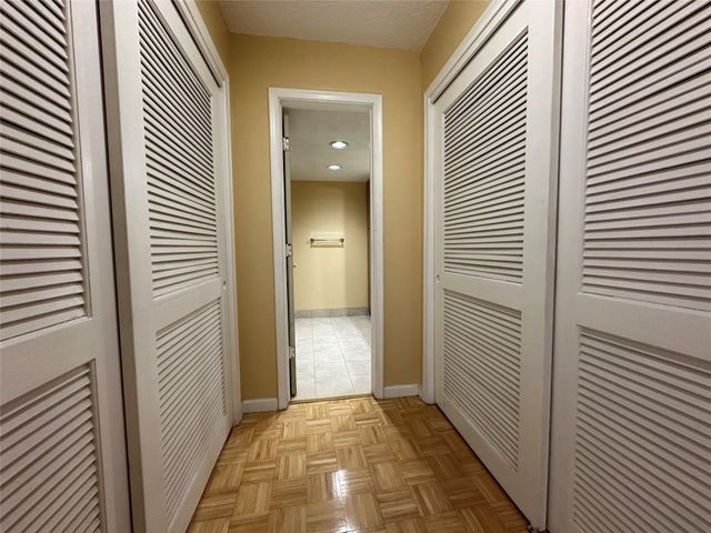 6630 Racquet Club Dr 163, Lauderhill, FL 33319