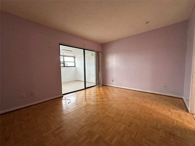 6630 Racquet Club Dr 163, Lauderhill, FL 33319