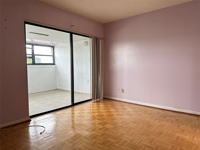 6630 Racquet Club Dr 163, Lauderhill, FL 33319