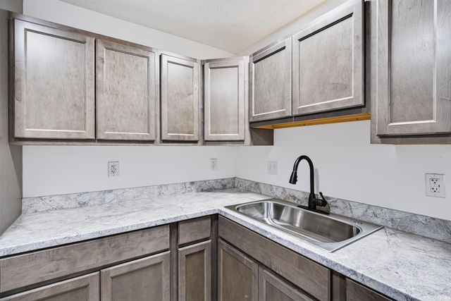 2208 E Michigan Street, Evansville, IN 47711