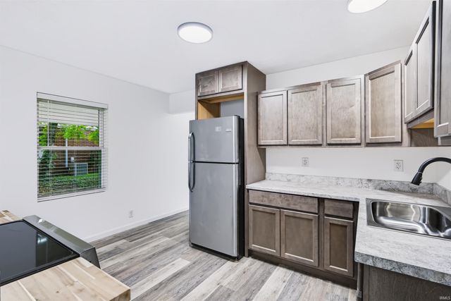 2208 E Michigan Street, Evansville, IN 47711