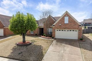 5035 WOLFCHASE FARMS PKY, Bartlett, TN 38002