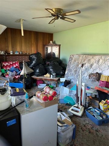 811 NE Barry Road, Kansas City, MO 64155