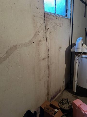 811 NE Barry Road, Kansas City, MO 64155