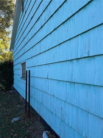 811 NE Barry Road, Kansas City, MO 64155