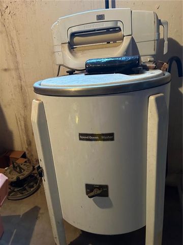 811 NE Barry Road, Kansas City, MO 64155