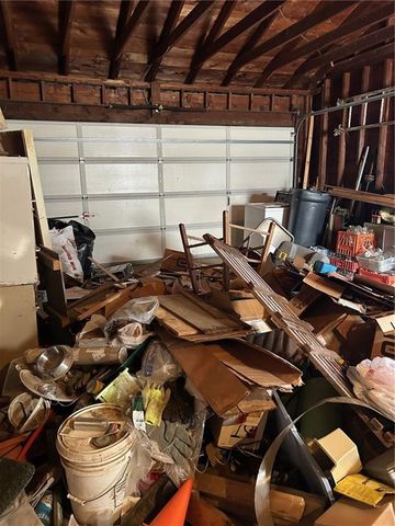 811 NE Barry Road, Kansas City, MO 64155