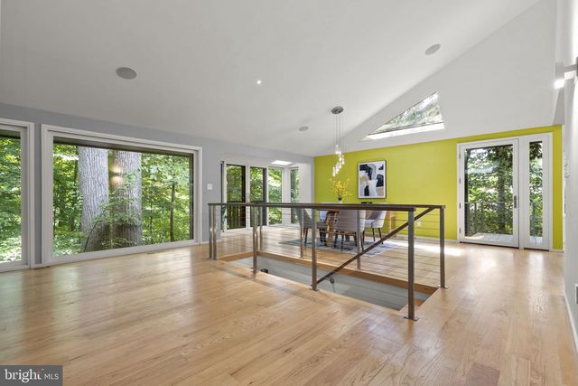 5517 MOHICAN RD, Bethesda, MD 20816