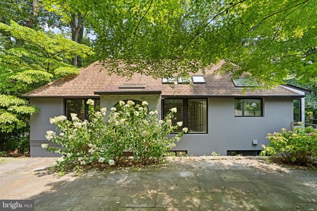 5517 MOHICAN RD, Bethesda, MD 20816