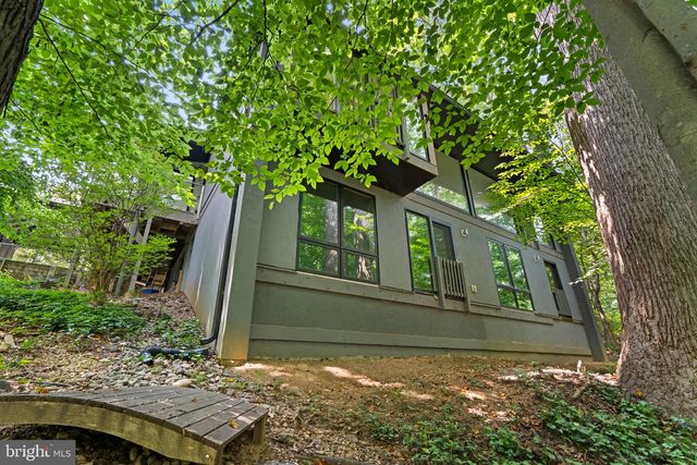 5517 MOHICAN RD, Bethesda, MD 20816
