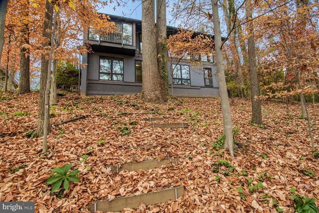 5517 MOHICAN RD, Bethesda, MD 20816