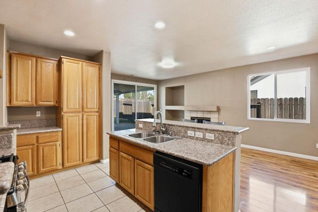 8506 Tambor Way, Elk Grove, CA 95758