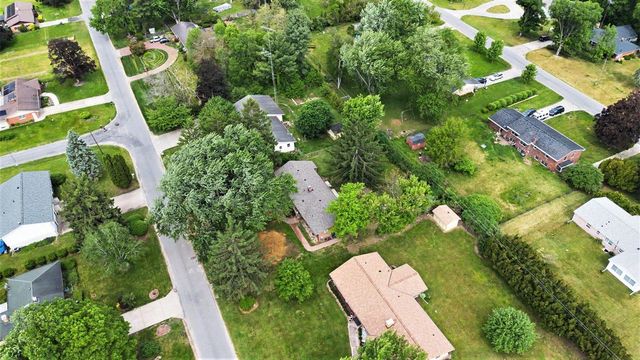 4753 Kimber Lane, Berrien Springs, MI 49103