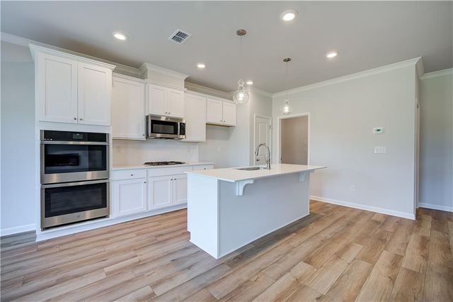 3637 Donovan Circle, Loganville, GA 30052