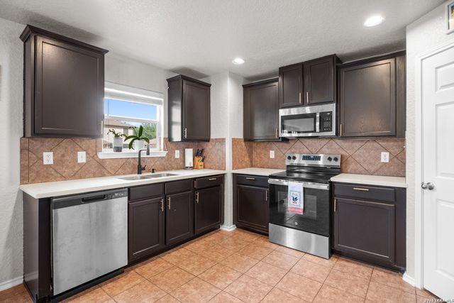 5406 DUKE FLD, San Antonio, TX 78227