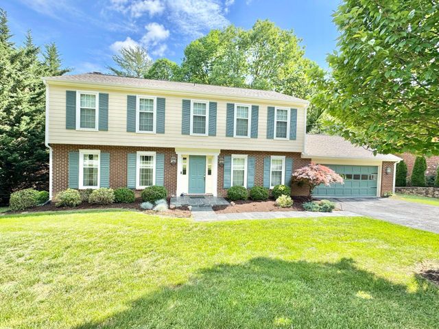 5389 Luwana DR, Roanoke, VA 24018