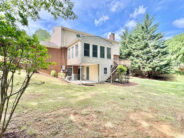 5389 Luwana DR, Roanoke, VA 24018