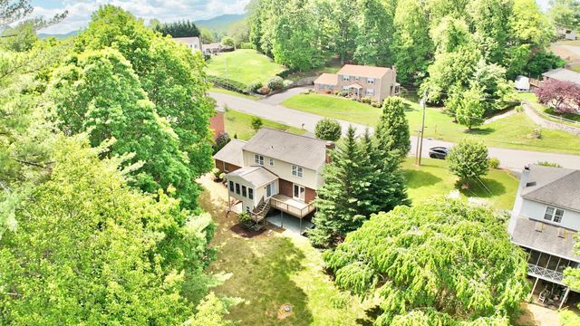 5389 Luwana DR, Roanoke, VA 24018