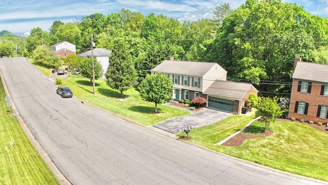 5389 Luwana DR, Roanoke, VA 24018