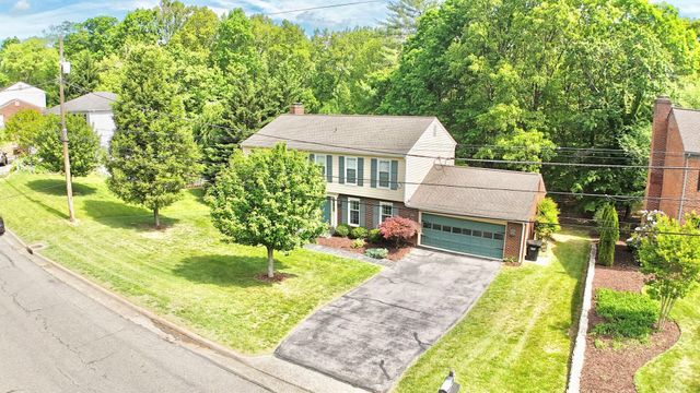 5389 Luwana DR, Roanoke, VA 24018