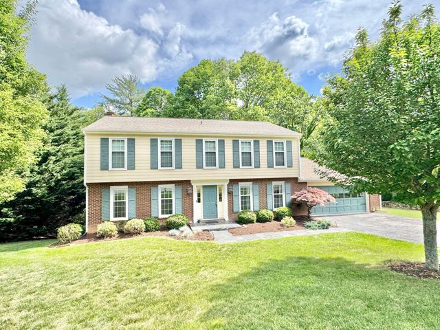 5389 Luwana DR, Roanoke, VA 24018