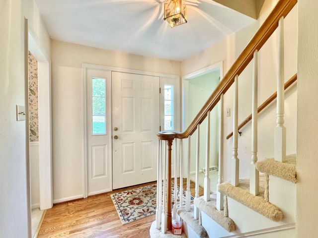 5389 Luwana DR, Roanoke, VA 24018