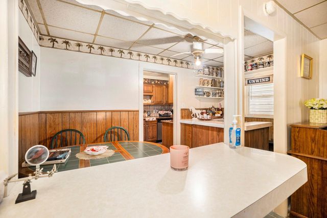 17 Manor Way, Galveston, TX 77550