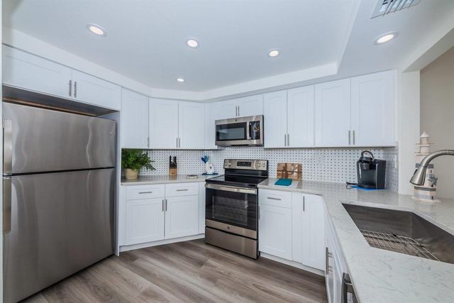 6357 BAHIA DEL MAR BOULEVARD 407, St Petersburg, FL 33715