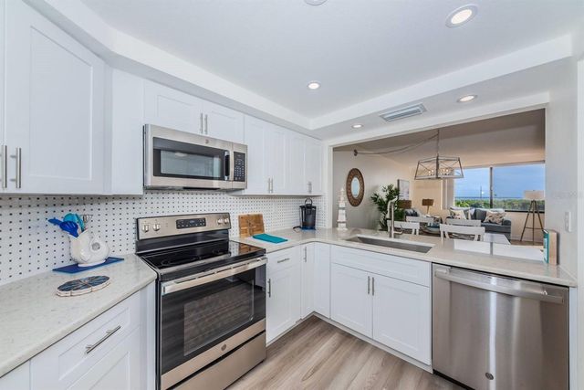 6357 BAHIA DEL MAR BOULEVARD 407, St Petersburg, FL 33715