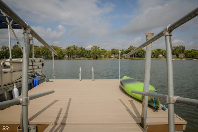 5240 Boardwalk Place, Indianapolis, IN 46220