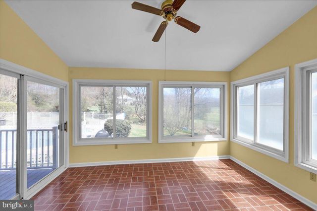 982 FAIRVIEW RD, Glenmoore, PA 19343