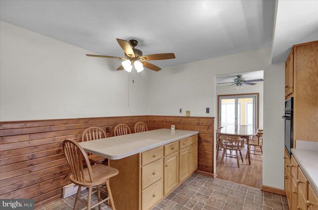 982 FAIRVIEW RD, Glenmoore, PA 19343