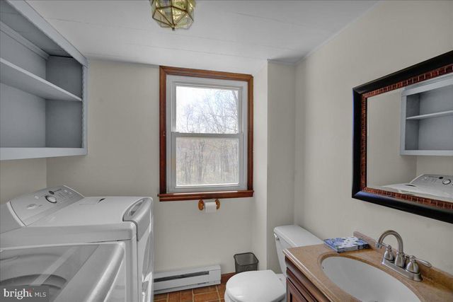 982 FAIRVIEW RD, Glenmoore, PA 19343