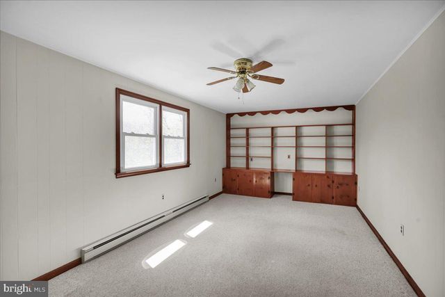 982 FAIRVIEW RD, Glenmoore, PA 19343