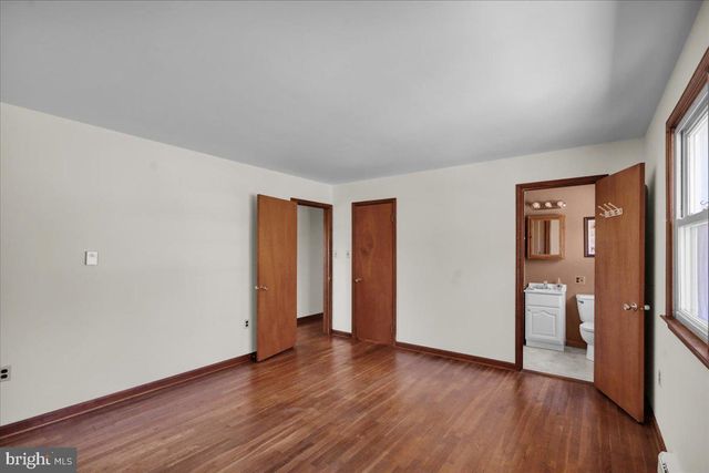 982 FAIRVIEW RD, Glenmoore, PA 19343