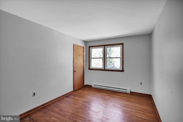 982 FAIRVIEW RD, Glenmoore, PA 19343