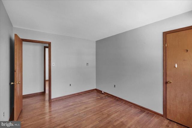 982 FAIRVIEW RD, Glenmoore, PA 19343