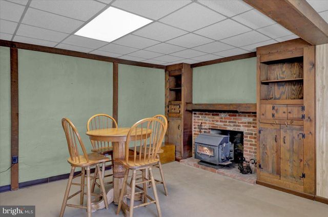 982 FAIRVIEW RD, Glenmoore, PA 19343