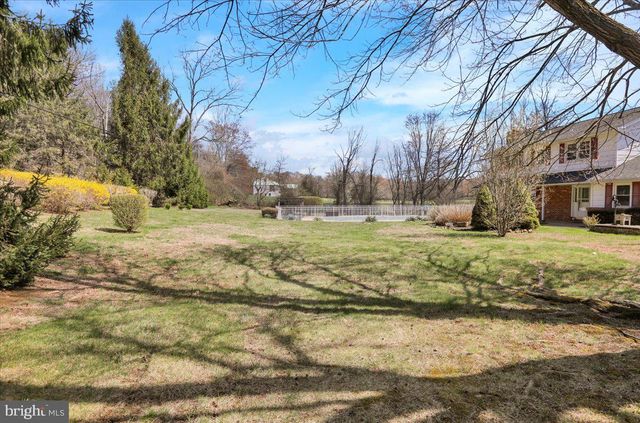 982 FAIRVIEW RD, Glenmoore, PA 19343