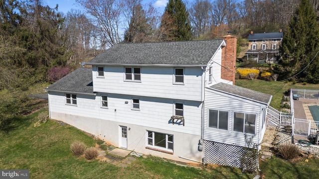982 FAIRVIEW RD, Glenmoore, PA 19343