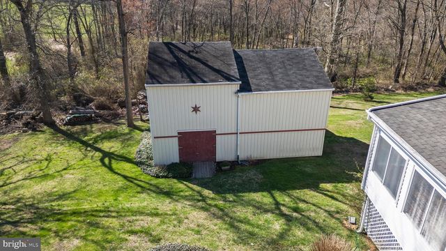 982 FAIRVIEW RD, Glenmoore, PA 19343