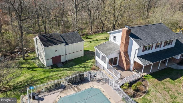 982 FAIRVIEW RD, Glenmoore, PA 19343