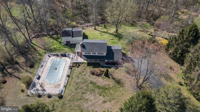 982 FAIRVIEW RD, Glenmoore, PA 19343