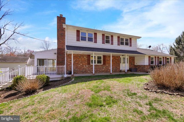 982 FAIRVIEW RD, Glenmoore, PA 19343