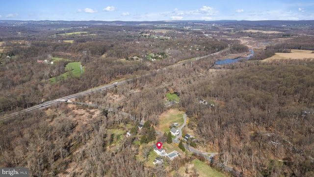 982 FAIRVIEW RD, Glenmoore, PA 19343