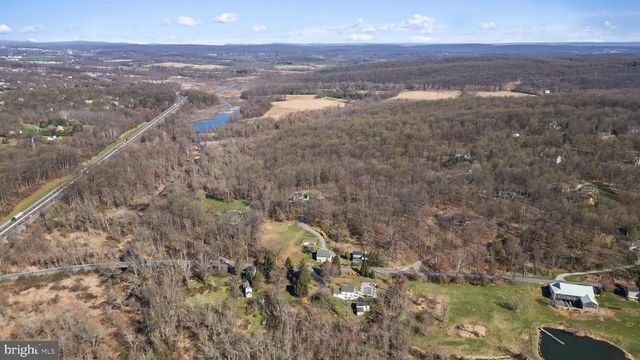 982 FAIRVIEW RD, Glenmoore, PA 19343