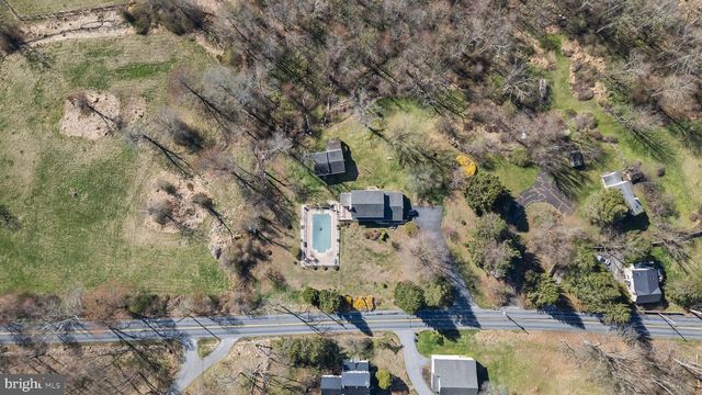 982 FAIRVIEW RD, Glenmoore, PA 19343
