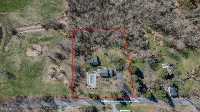 982 FAIRVIEW RD, Glenmoore, PA 19343