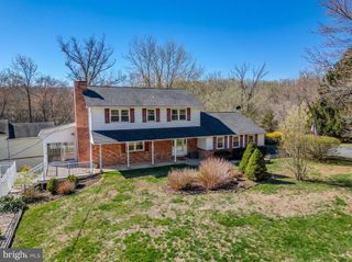 982 FAIRVIEW RD, Glenmoore, PA 19343
